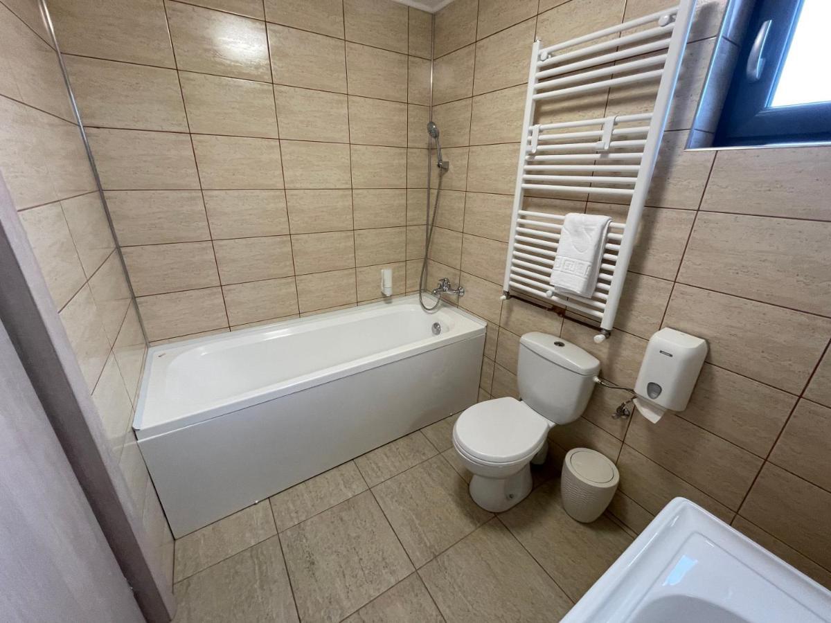 Motel Dr House à Mioveni Extérieur photo