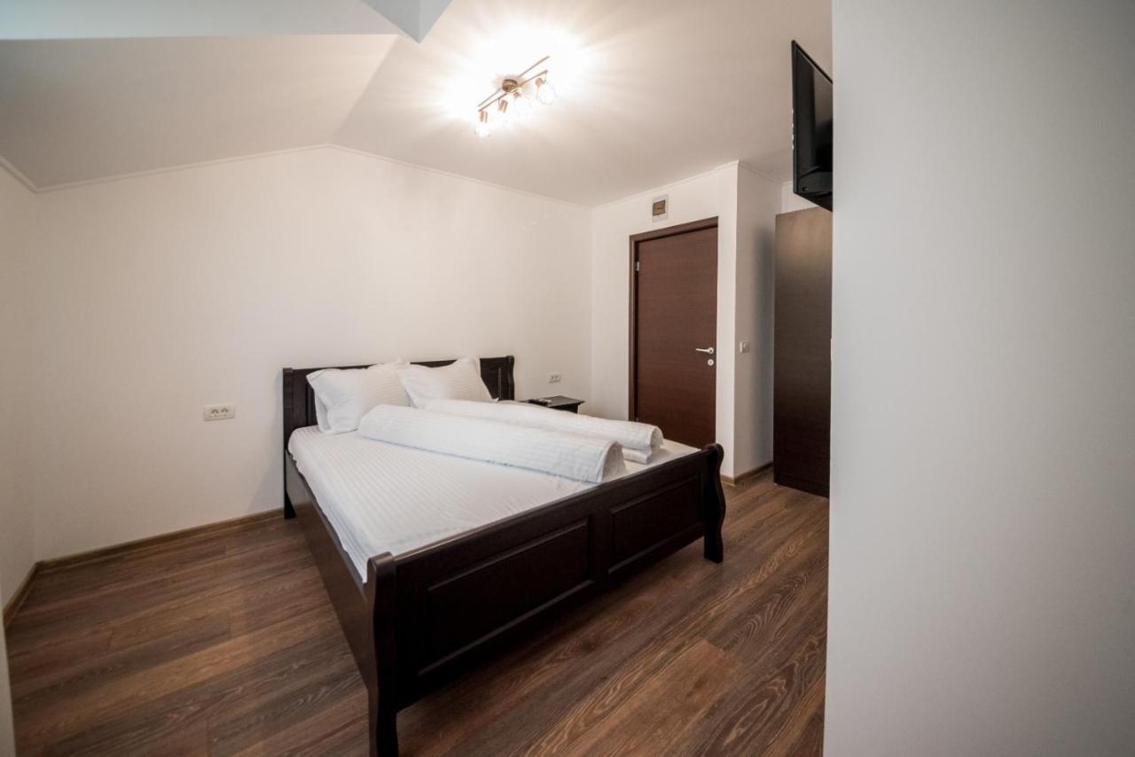 Motel Dr House à Mioveni Extérieur photo