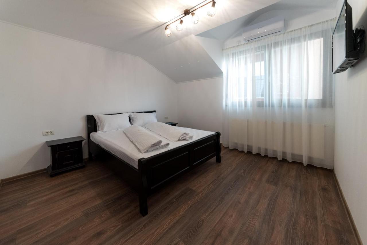 Motel Dr House à Mioveni Extérieur photo