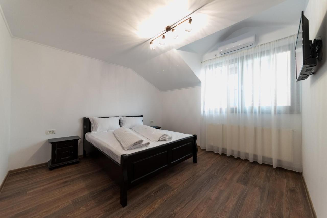 Motel Dr House à Mioveni Extérieur photo